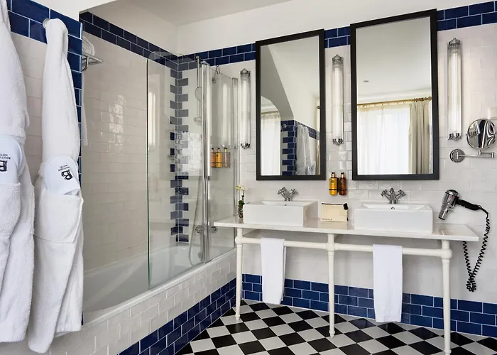 Hotel H10 Duque De Loule Lisbona